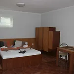 Privat Arcadia Apartman Bellegszencse